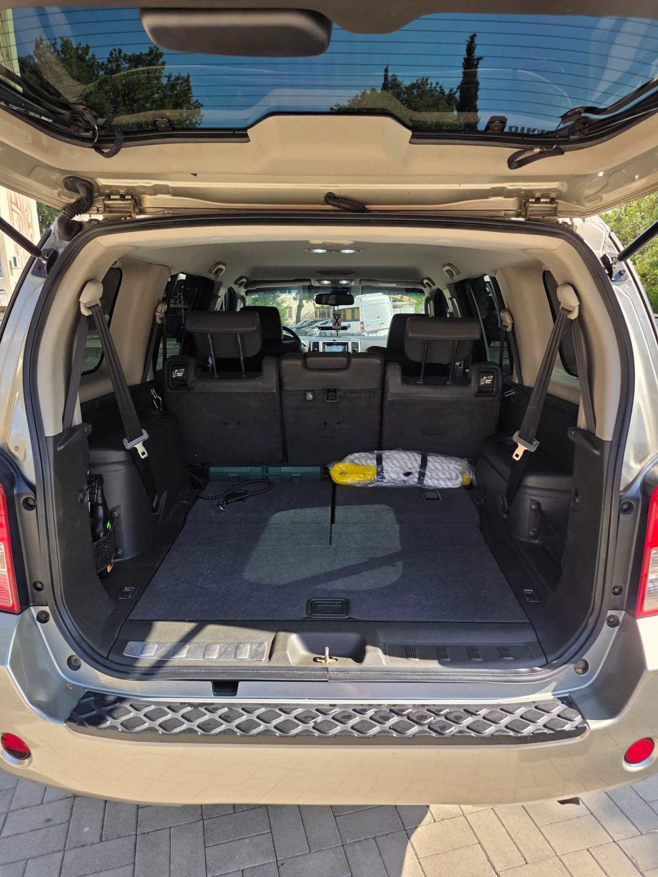 Nissan Pathfinder 2.5 DTi 171 к.с. 4WD, снимка 10 - Автомобили и джипове - 55644063