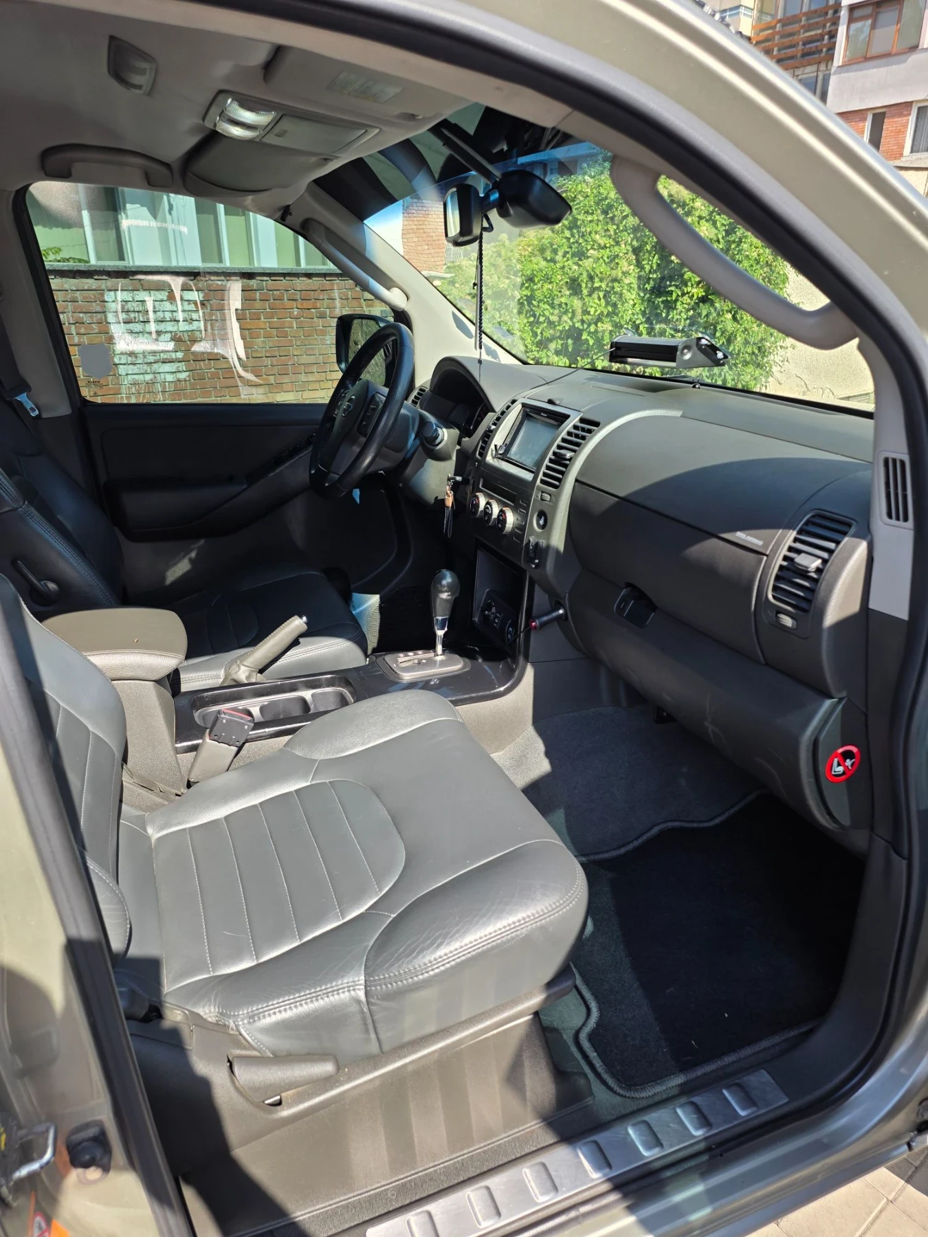 Nissan Pathfinder 2.5 DTi 171 к.с. 4WD, снимка 7 - Автомобили и джипове - 55644063