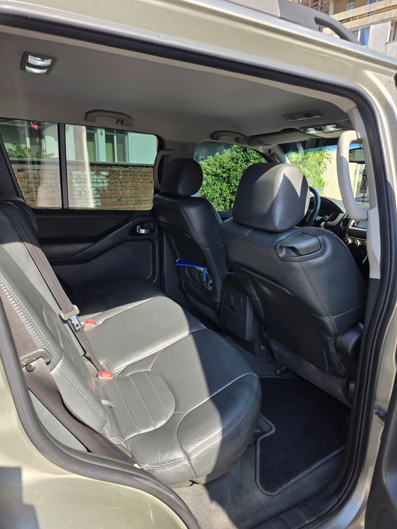 Nissan Pathfinder 2.5 DTi 171 к.с. 4WD, снимка 9 - Автомобили и джипове - 55644063