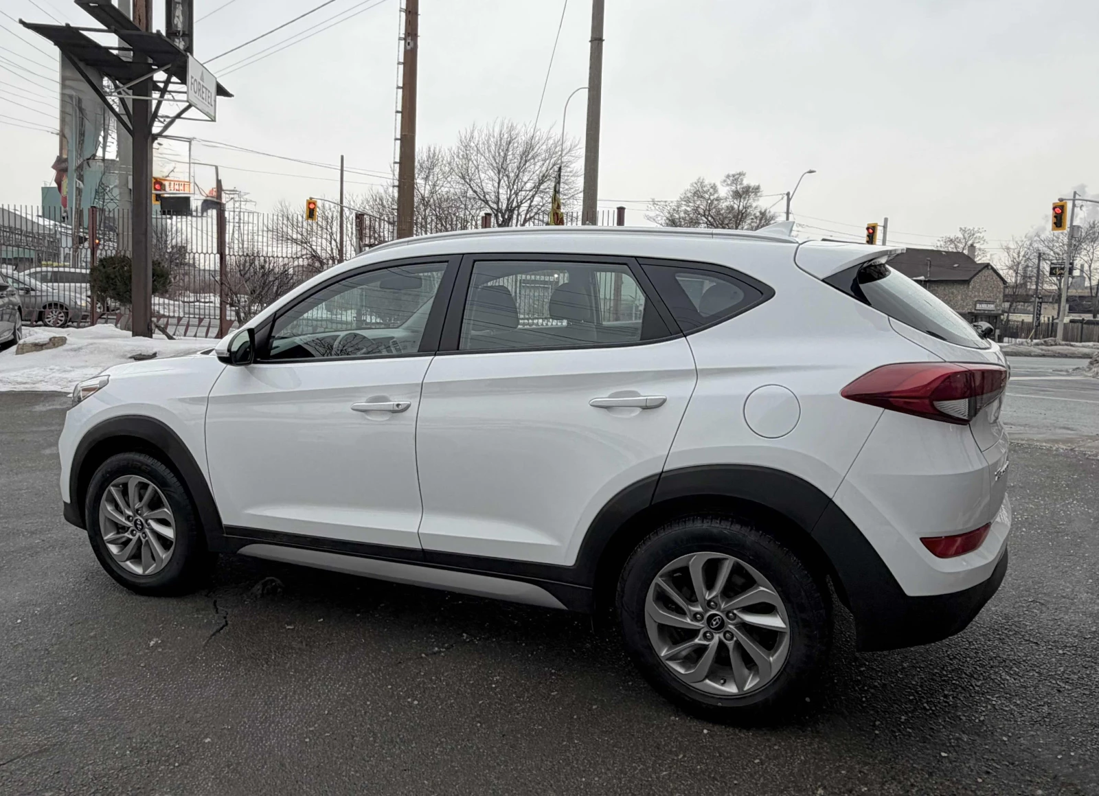 Hyundai Tucson, снимка 2 - Автомобили и джипове - 55740991