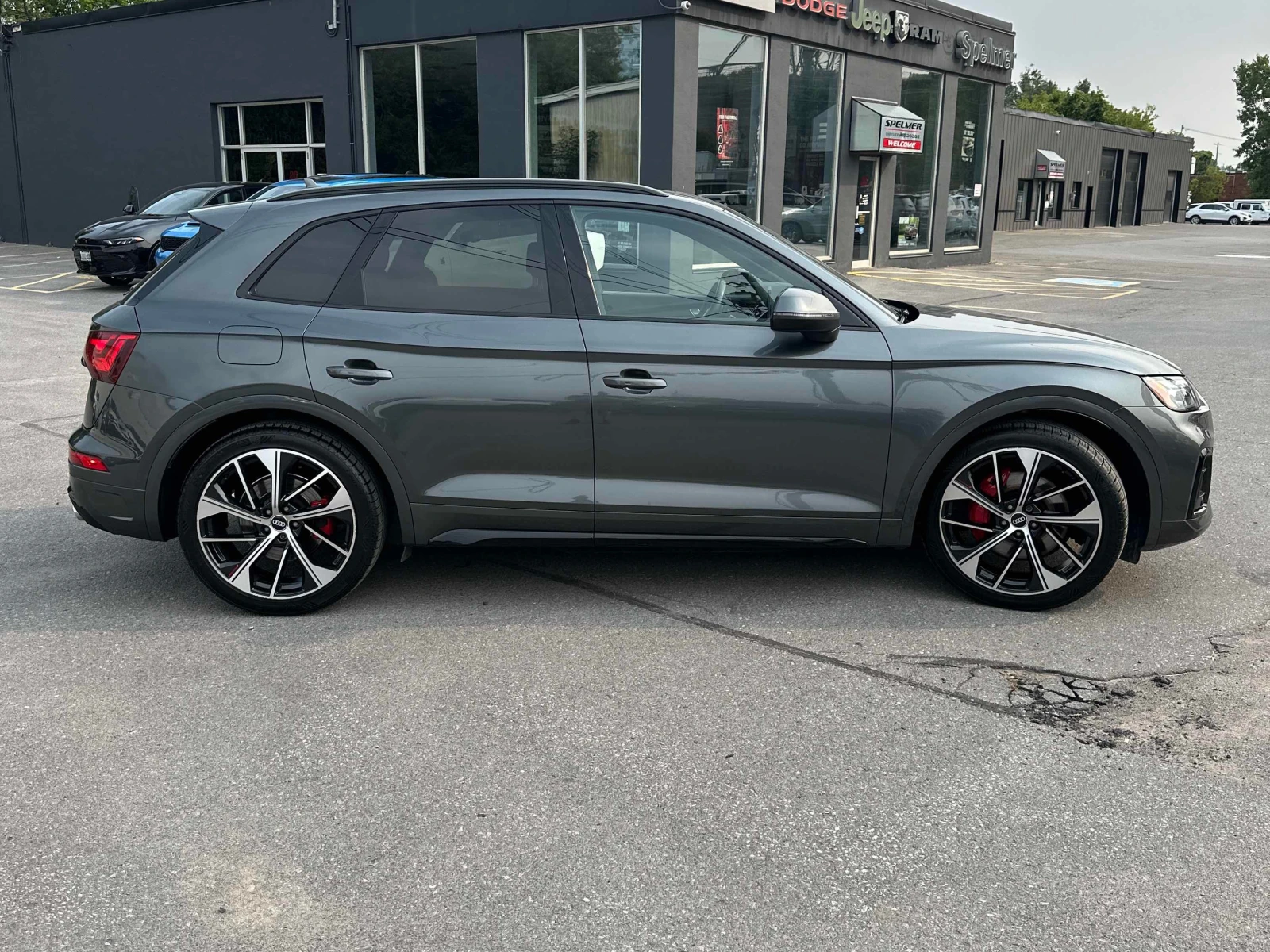 Audi SQ5 * Technik * DIS * 360 * DIGITAL * B&O, снимка 3 - Автомобили и джипове - 55837776