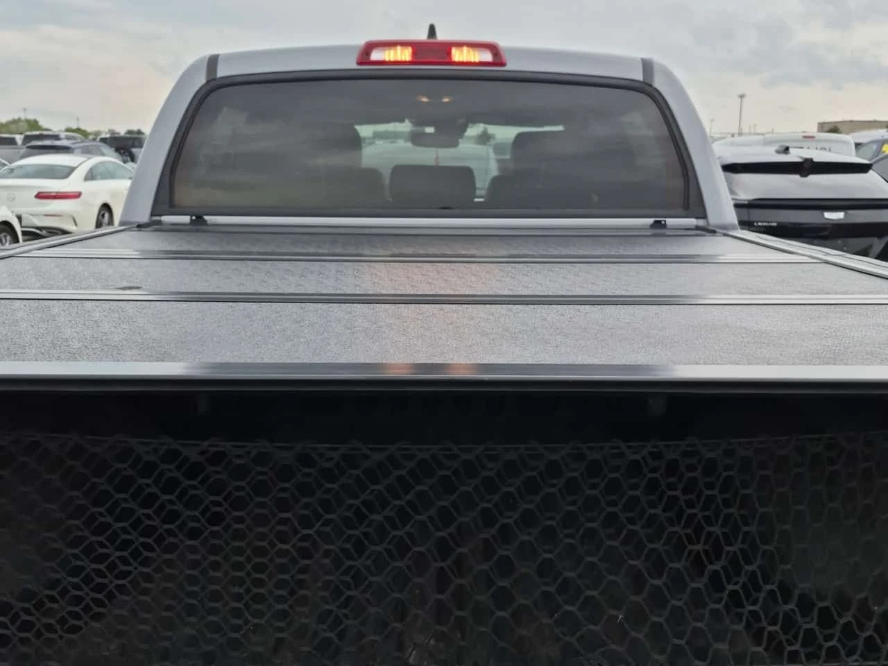 Toyota Tundra 5.7 V8 * CREWMAX SR5 * AWD * CARFAX *  | Mobile.bg � ����������� 13