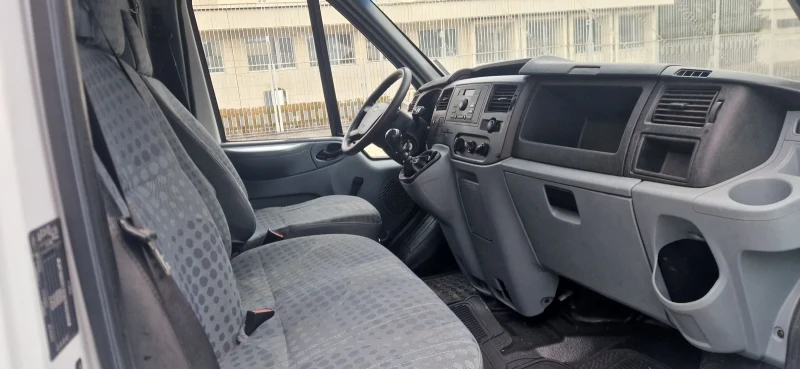 Ford Transit 2, 4, 6+ 1, КЛИМАТИК, снимка 11 - Бусове и автобуси - 48523258