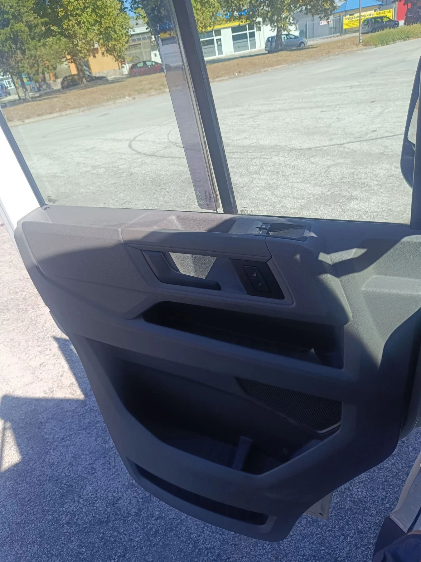 VW Crafter Фургон , снимка 8 - Бусове и автобуси - 55989130