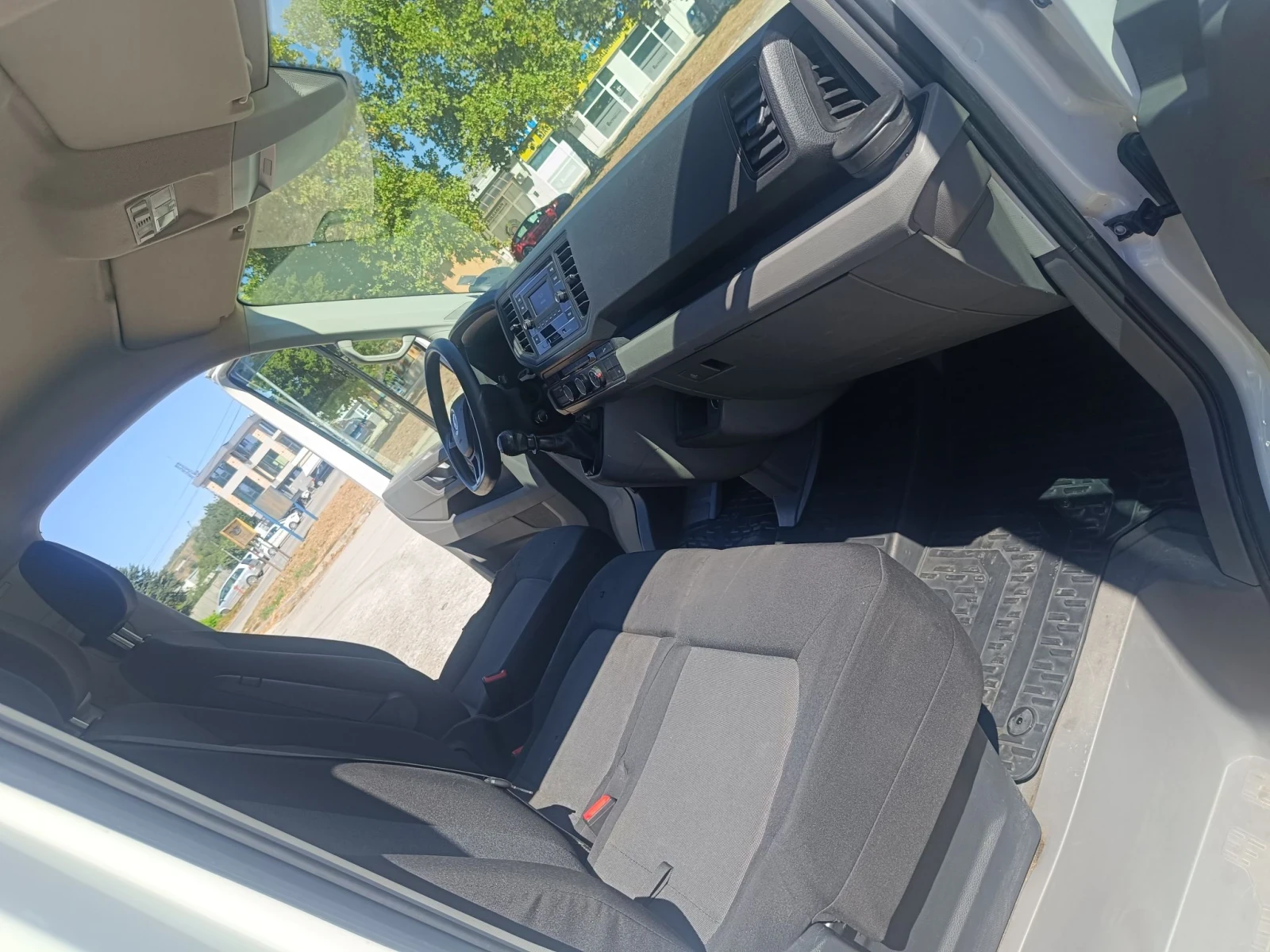 VW Crafter Фургон , снимка 11 - Бусове и автобуси - 55989130