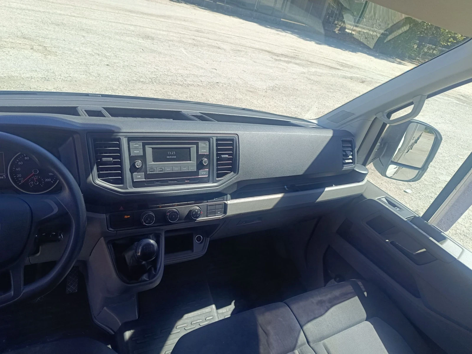 VW Crafter Фургон , снимка 10 - Бусове и автобуси - 55989130