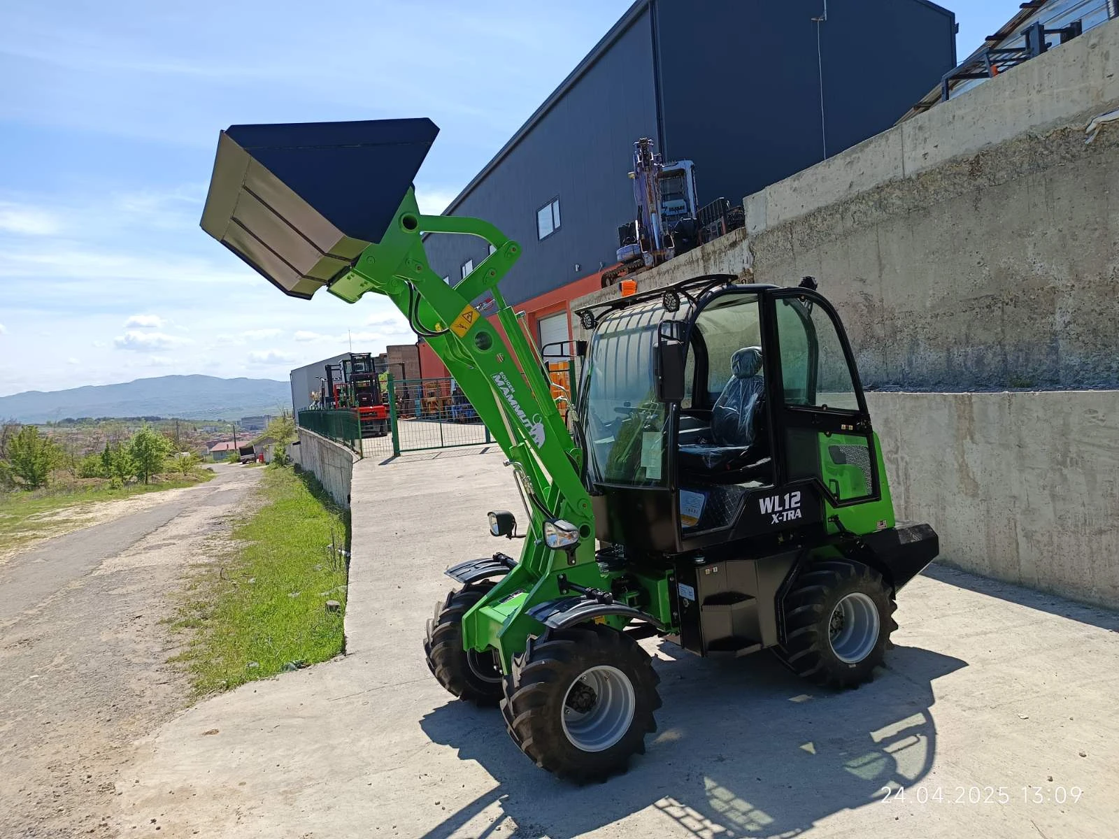   Komatsu  X -TRA | Mobile.bg   12