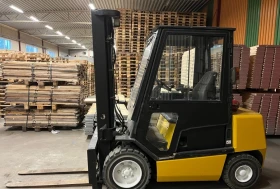 Мотокар Yale GDP30, снимка 1