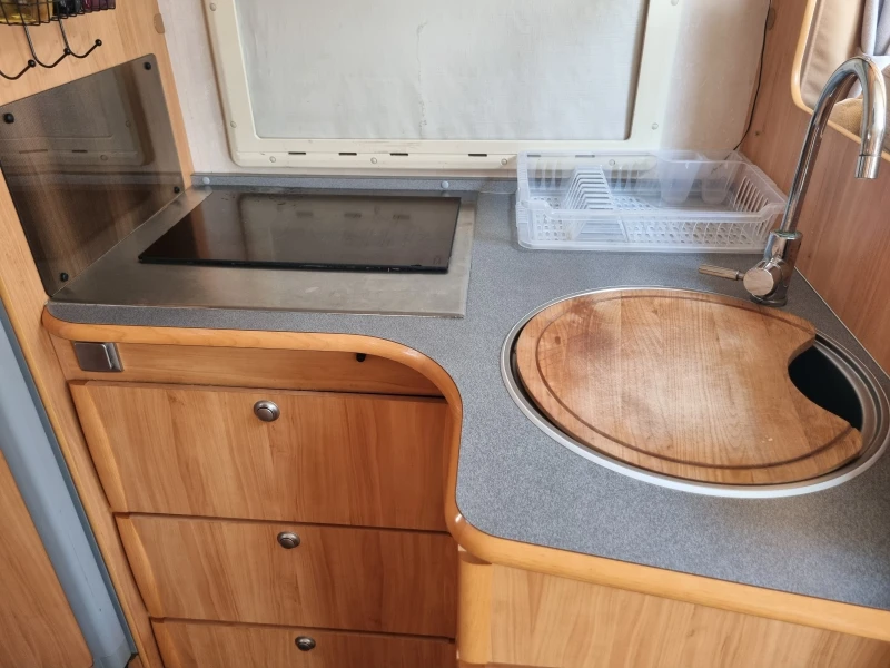 Кемпер Adria, снимка 13 - Каравани и кемпери - 52570375