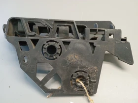 водач,държач за предна броня (ляв) Пежо 5008 1.6т