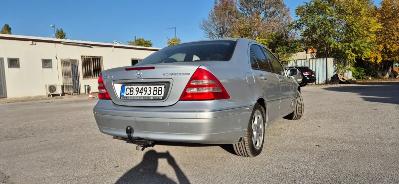 Mercedes-Benz C 200 Kompressor Бензин-Газ, снимка 9 - Автомобили и джипове - 48309152