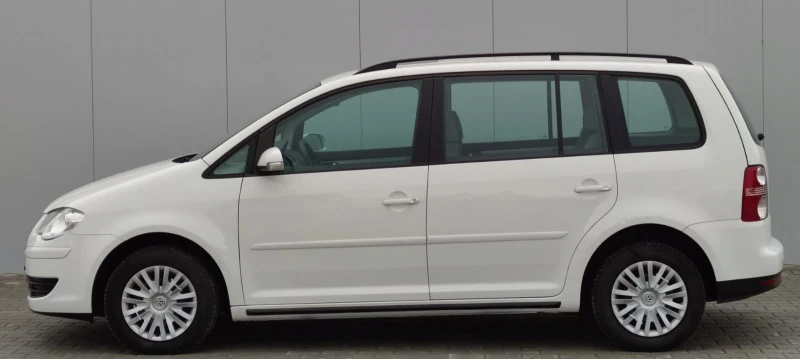 VW Touran, снимка 5 - Автомобили и джипове - 48885470