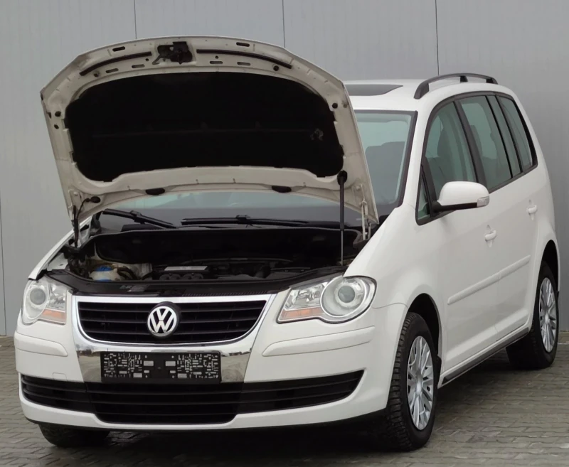 VW Touran, снимка 17 - Автомобили и джипове - 48885470