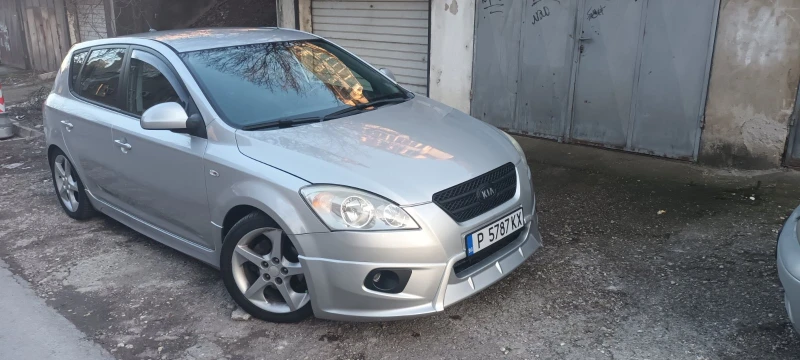 Kia Ceed 1.6, снимка 2 - Автомобили и джипове - 49391766