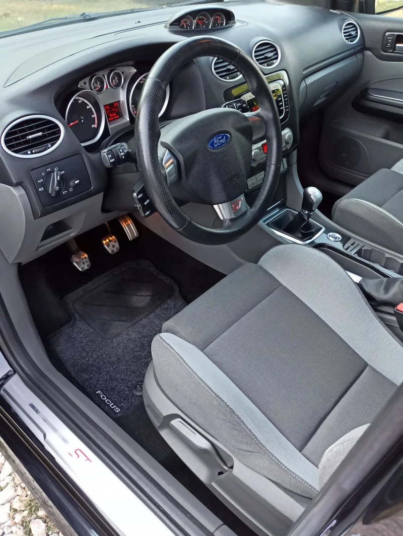 Ford Focus 2.5T/ST/Facelift/Швейцария , снимка 11 - Автомобили и джипове - 51396245