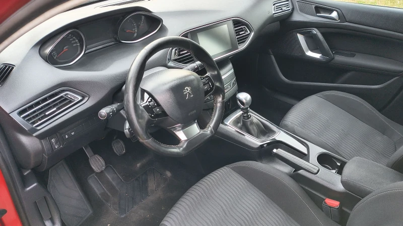 Peugeot 308 1.6 HDI NAVI , снимка 9 - Автомобили и джипове - 51558511