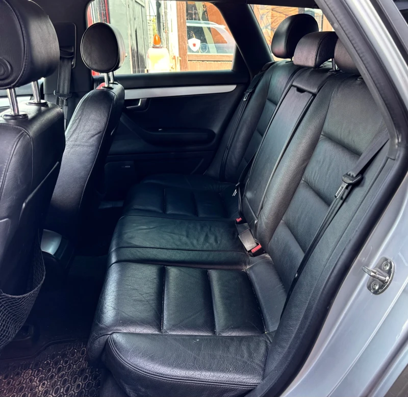 Audi A4 3.0i / ГАЗ / обслужена, снимка 11 - Автомобили и джипове - 51819846