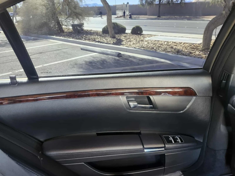 Mercedes-Benz S 550, снимка 13 - Автомобили и джипове - 52473190