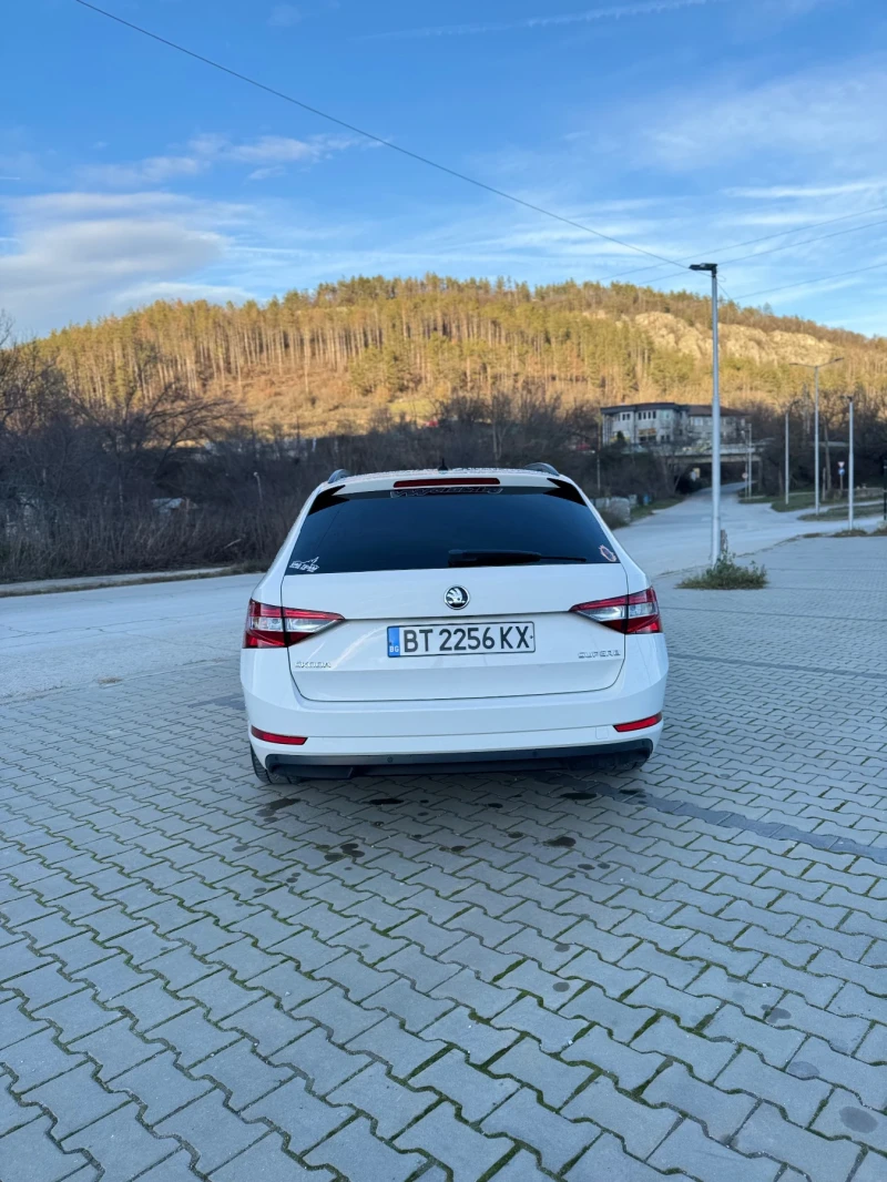 Skoda Superb 1.6TDI, снимка 5 - Автомобили и джипове - 52958587