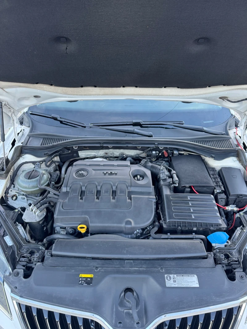 Skoda Superb 1.6TDI, снимка 16 - Автомобили и джипове - 52958587