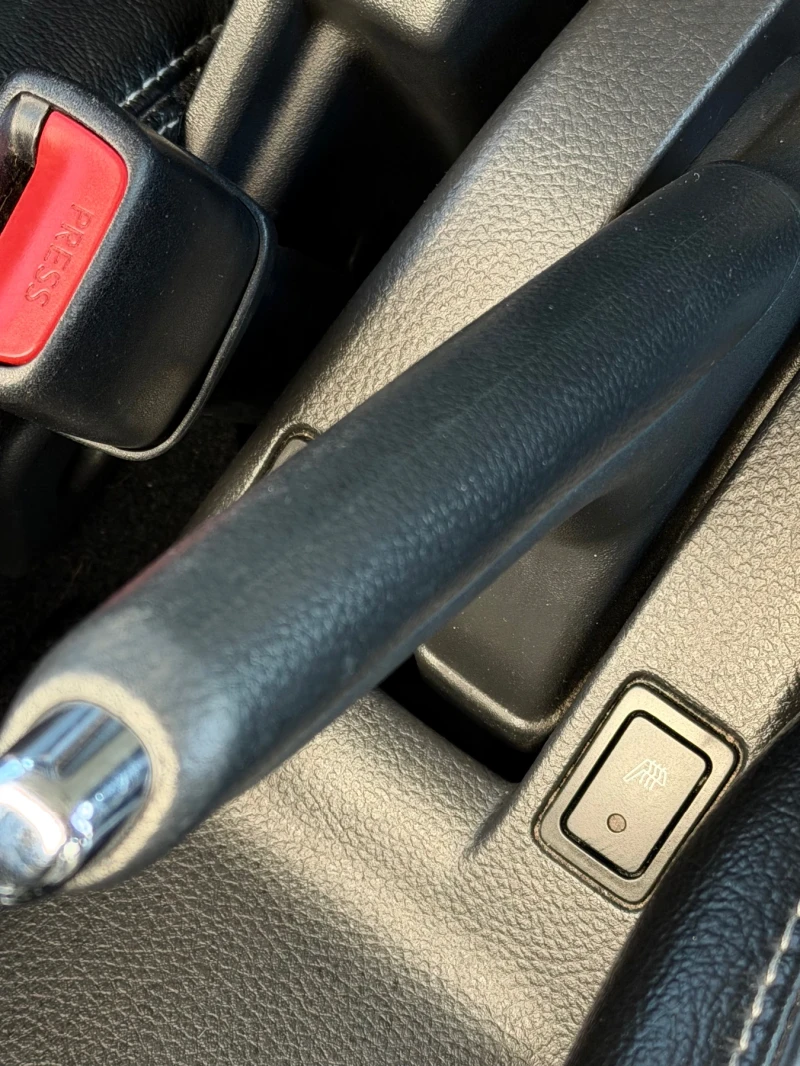 Suzuki Swift, снимка 8 - Автомобили и джипове - 53172305