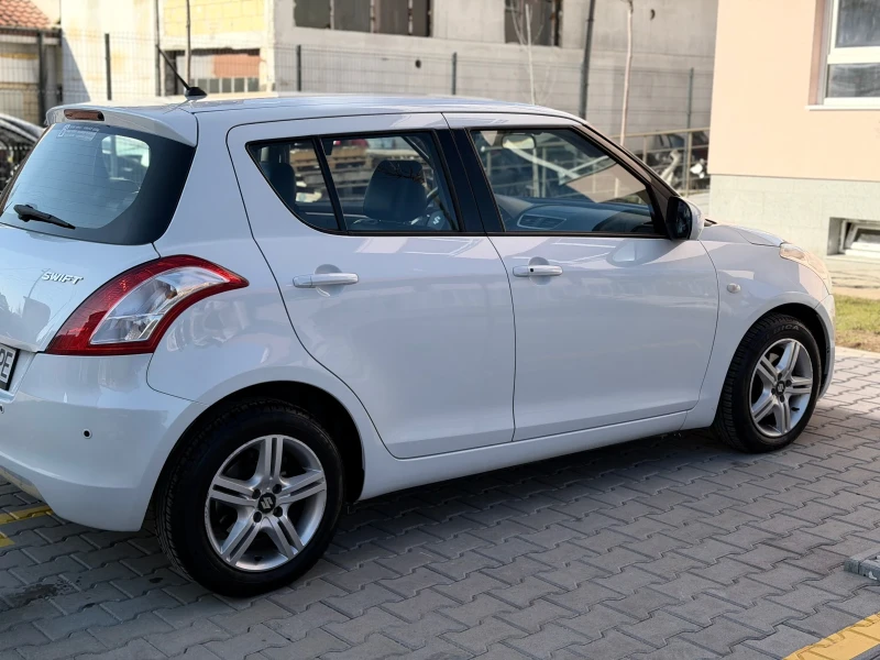 Suzuki Swift, снимка 4 - Автомобили и джипове - 53172305