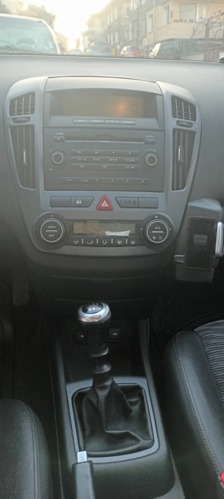 Kia Ceed 1.6, снимка 5 - Автомобили и джипове - 49391766