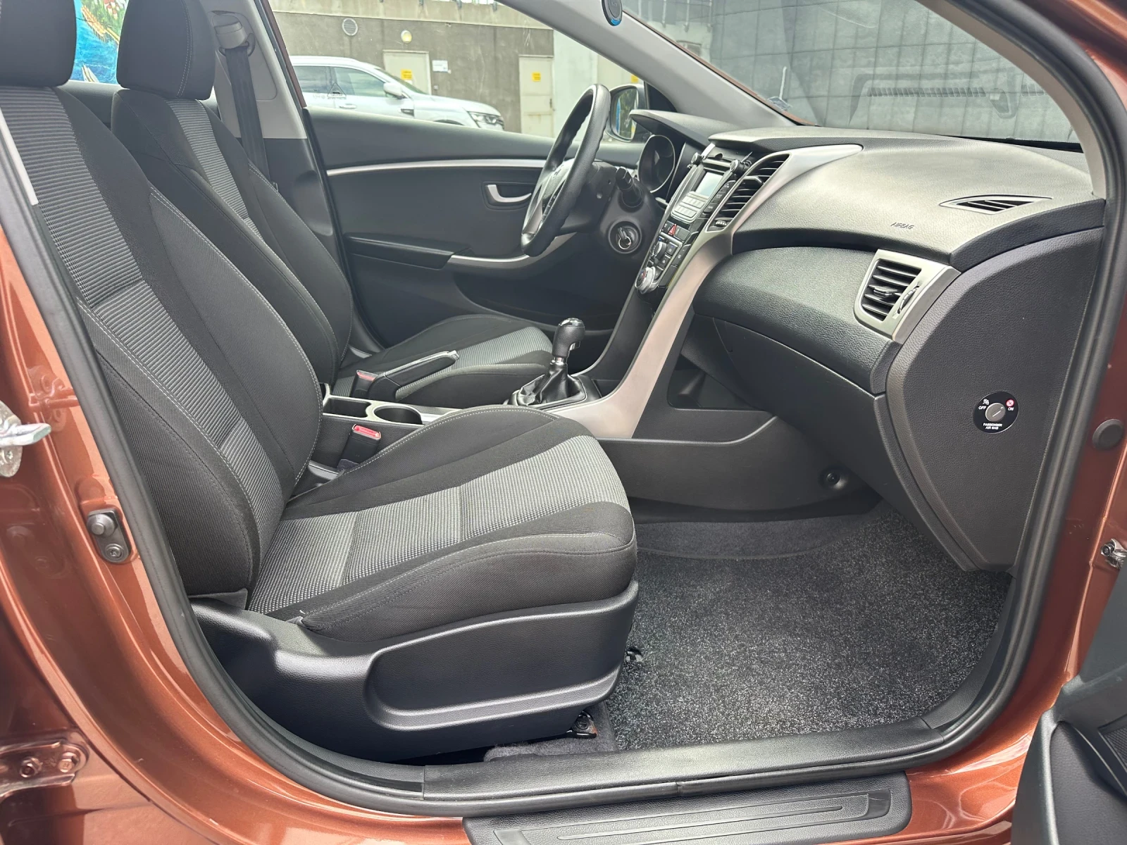 Hyundai I30 1.4 CRDi - изображение 8