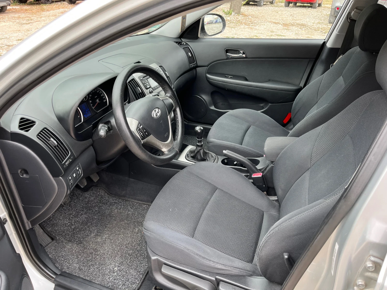 Hyundai I30 1.6CRDI - изображение 7