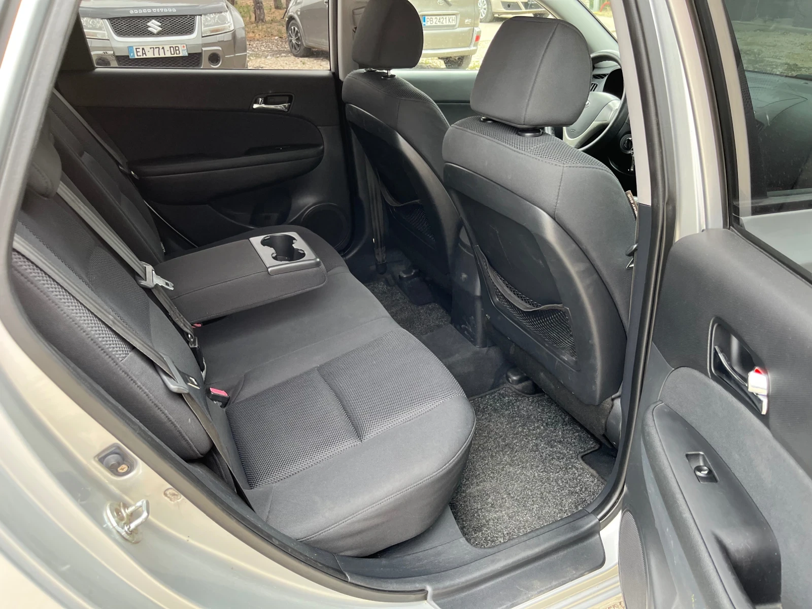 Hyundai I30 1.6CRDI - изображение 9