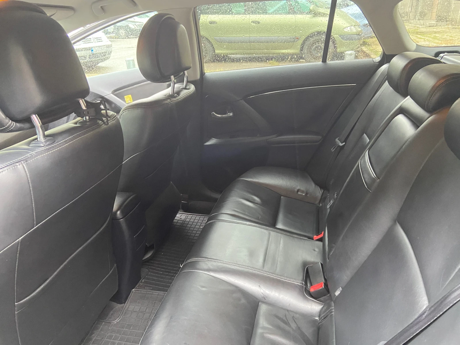 Toyota Avensis 2.2 D4D - изображение 7
