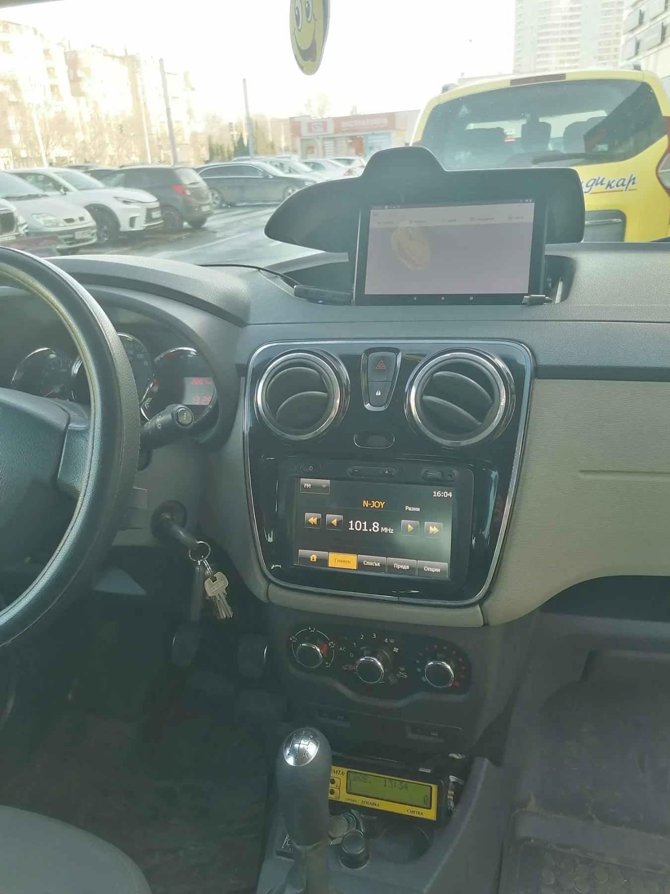 Dacia Lodgy 1.6 i - изображение 10