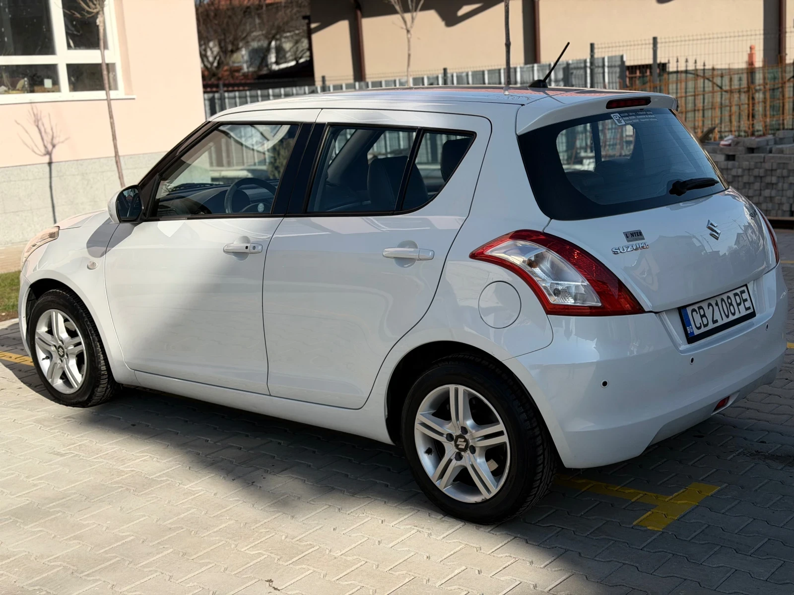 Suzuki Swift  - изображение 2