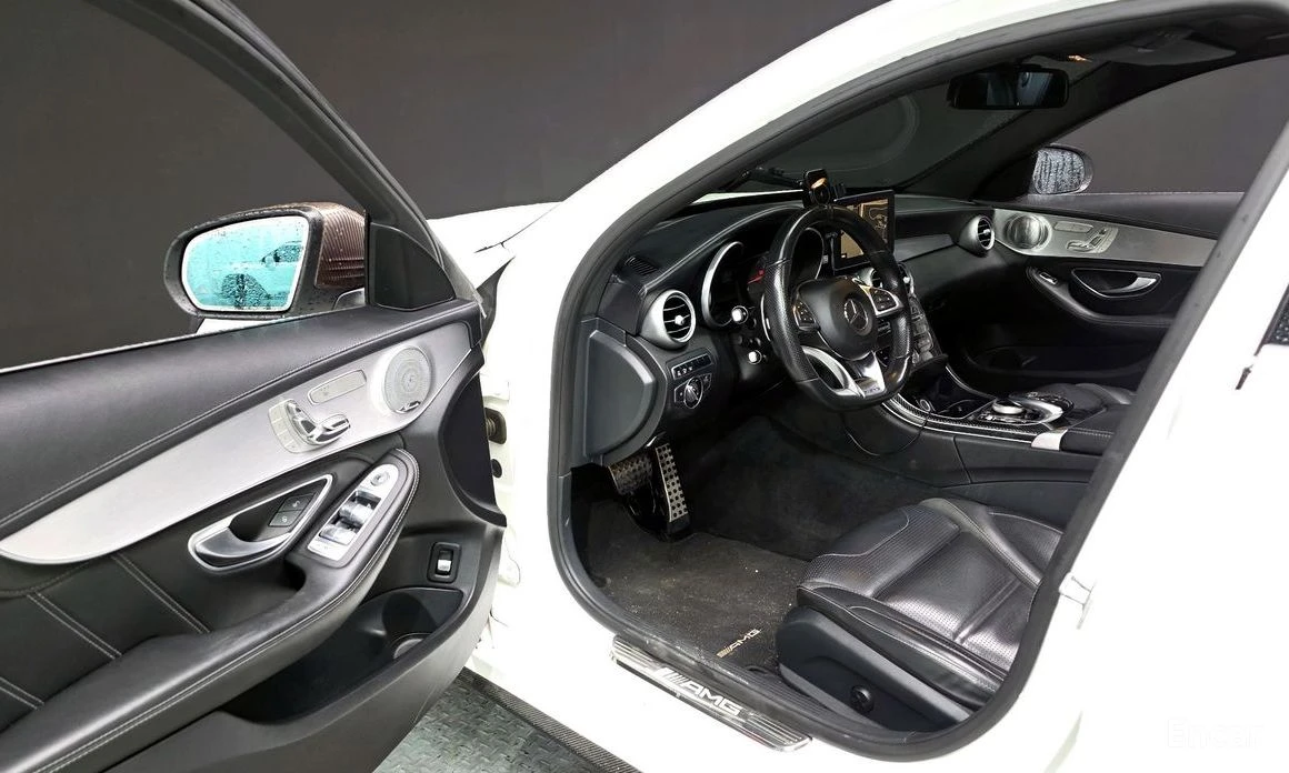 Mercedes-Benz C 63 AMG * KEYLESS* ШИБИДАХ* МЪРТВА* ТОЧКА* ПОДГРЕВ* КАМЕРИ, снимка 7 - Автомобили и джипове - 54066142