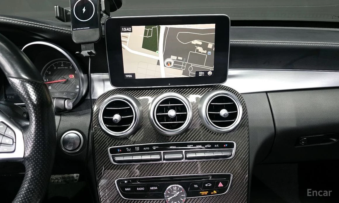 Mercedes-Benz C 63 AMG * KEYLESS* ШИБИДАХ* МЪРТВА* ТОЧКА* ПОДГРЕВ* КАМЕРИ, снимка 11 - Автомобили и джипове - 54066142