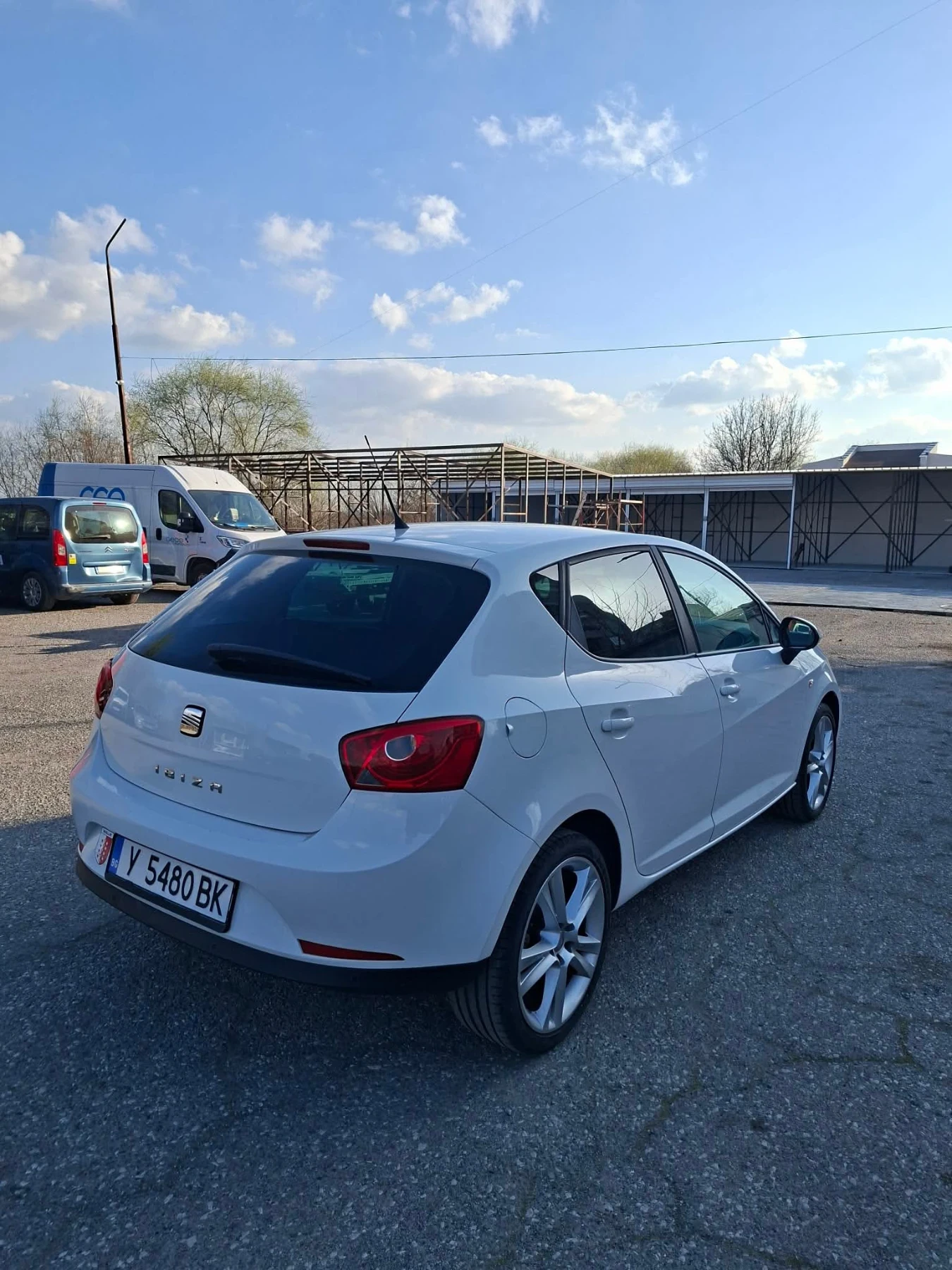 Seat Ibiza, снимка 2 - Автомобили и джипове - 54164829