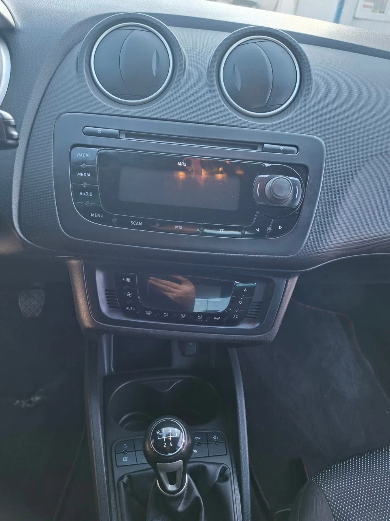 Seat Ibiza, снимка 5 - Автомобили и джипове - 54164829