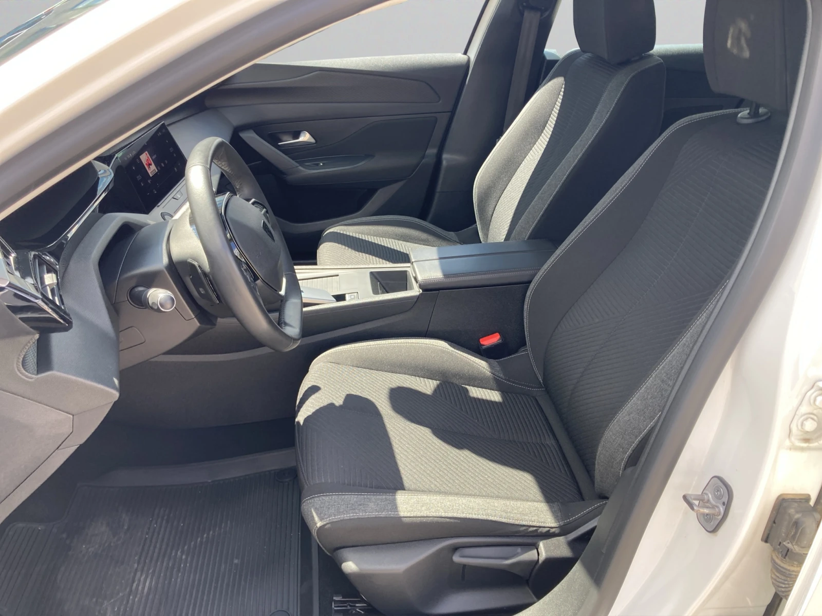 Peugeot 308 ACTIVE PACK 1, 2 PureTech 130 EAT8 EURO 6.4, снимка 10 - Автомобили и джипове - 54448121