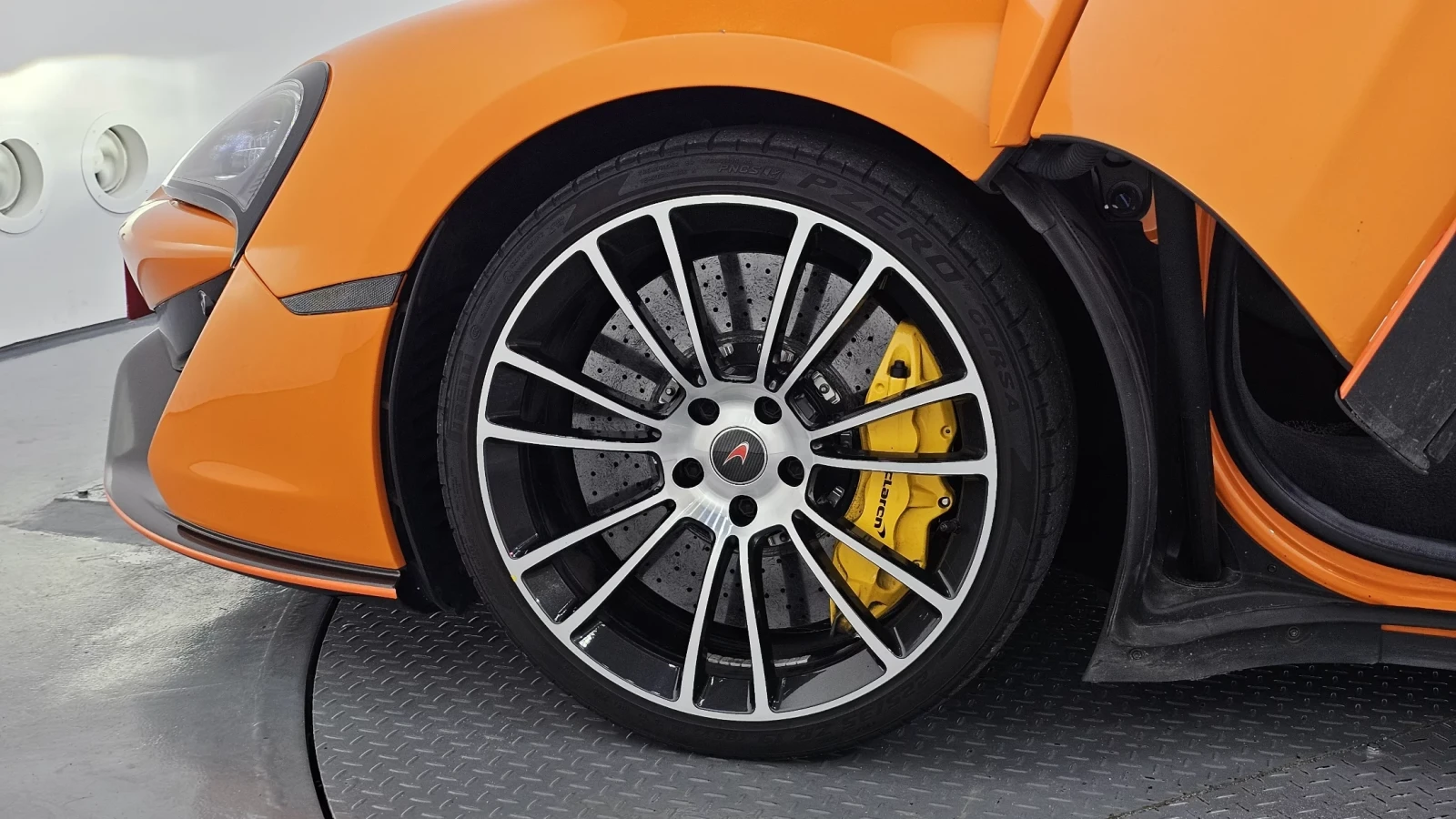 McLaren 570S Coupe 3.8 Coupe, снимка 17 - Автомобили и джипове - 54564133