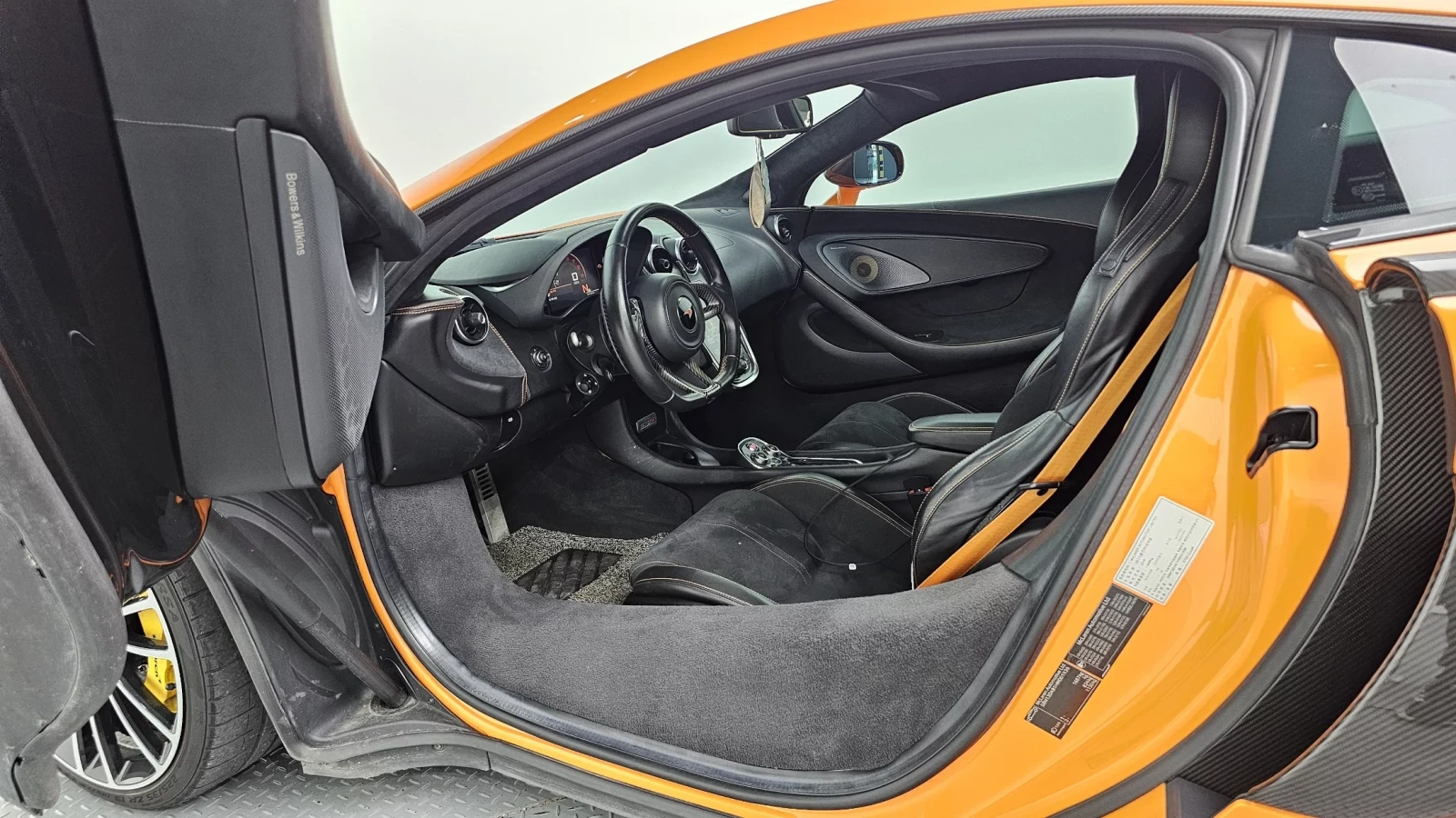 McLaren 570S Coupe 3.8 Coupe, снимка 7 - Автомобили и джипове - 54564133