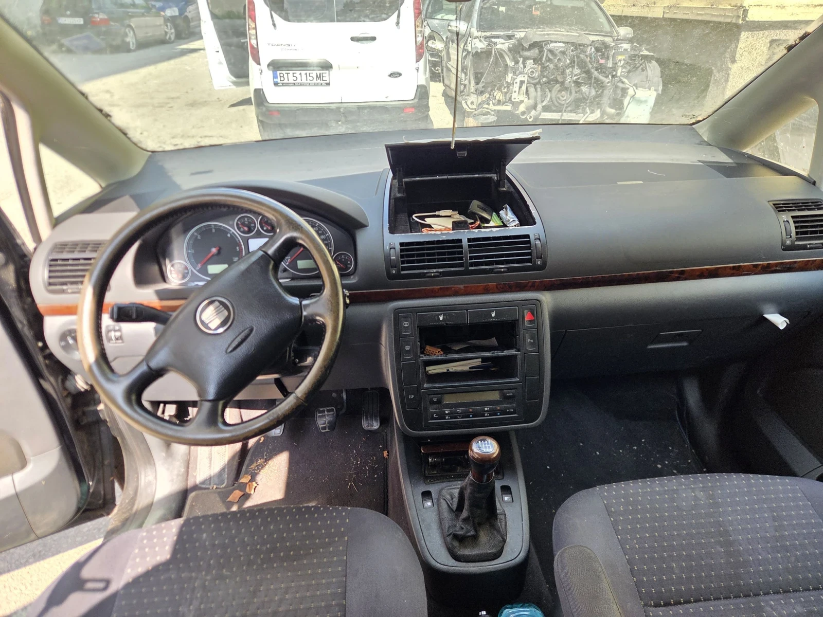 Seat Alhambra 1.9 PD 116к.с. 2бр., снимка 11 - Автомобили и джипове - 55166574