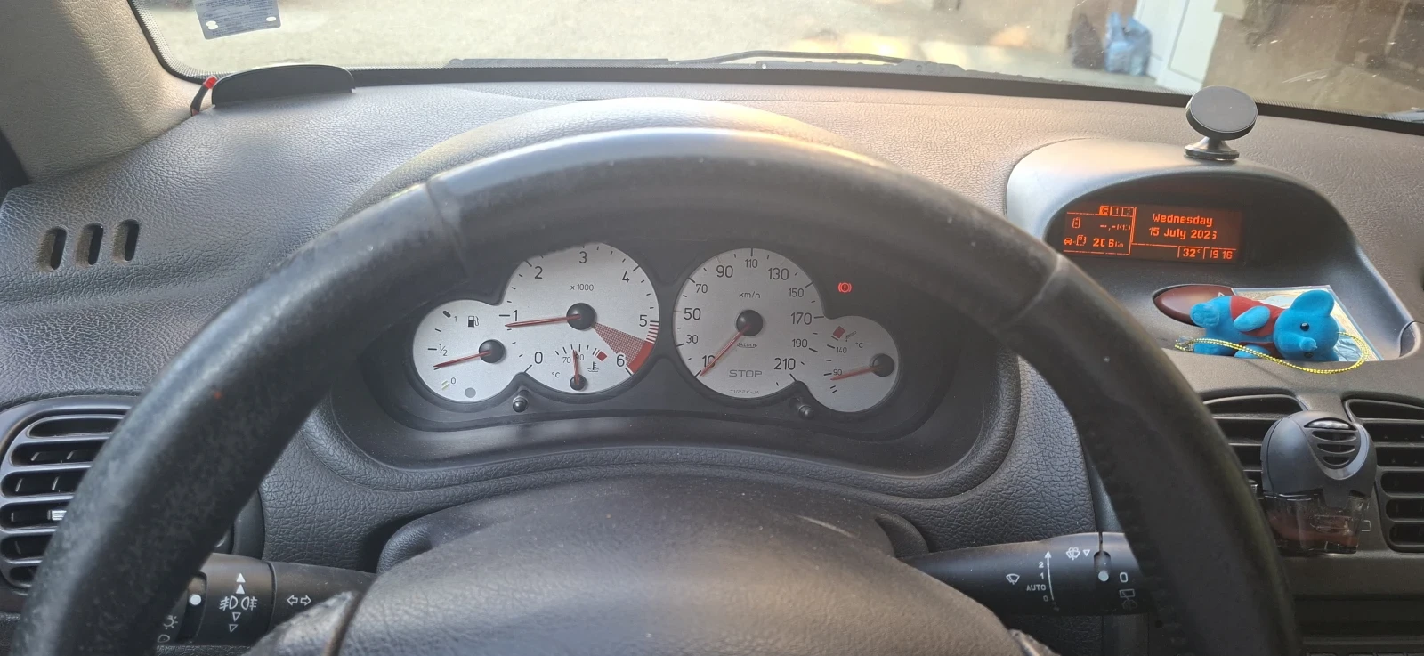 Peugeot 206, снимка 8 - Автомобили и джипове - 55303716