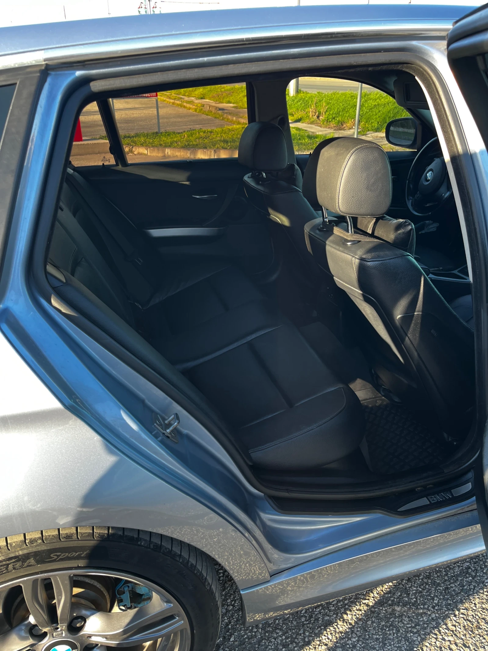 BMW 330, снимка 12 - Автомобили и джипове - 55327436
