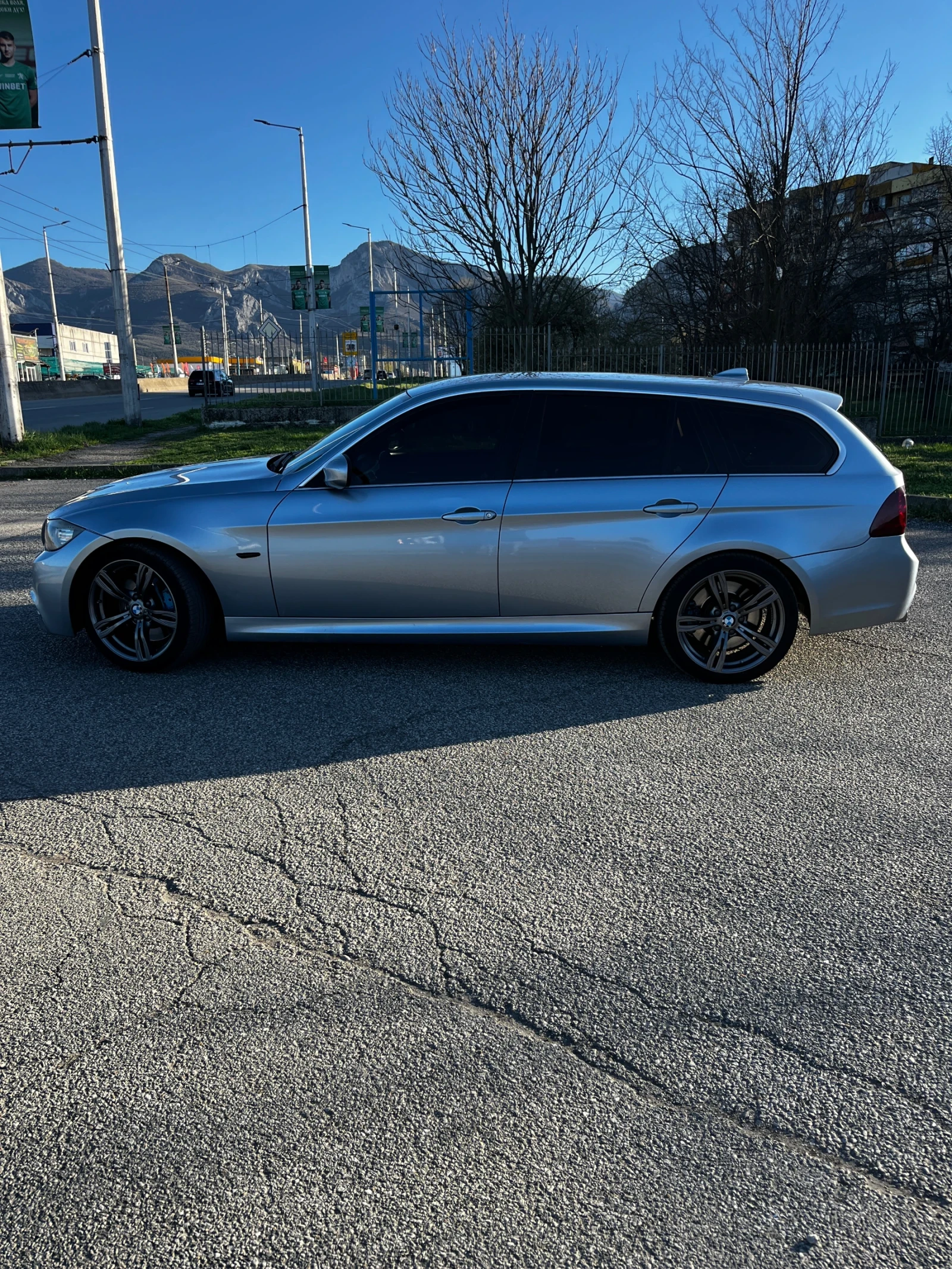 BMW 330, снимка 4 - Автомобили и джипове - 55327436
