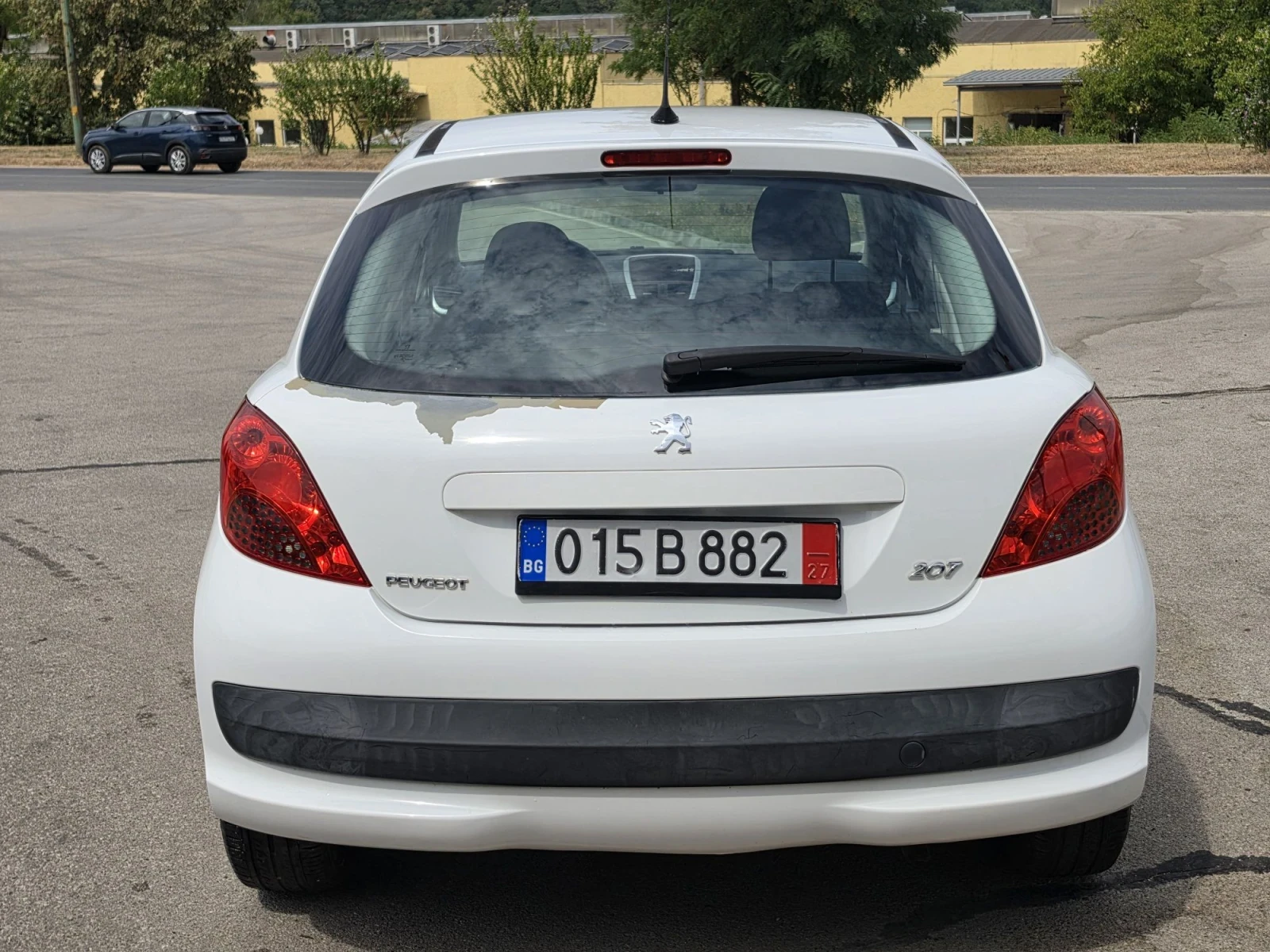 Peugeot 208 1.4/16/75kc, снимка 4 - Автомобили и джипове - 55653031