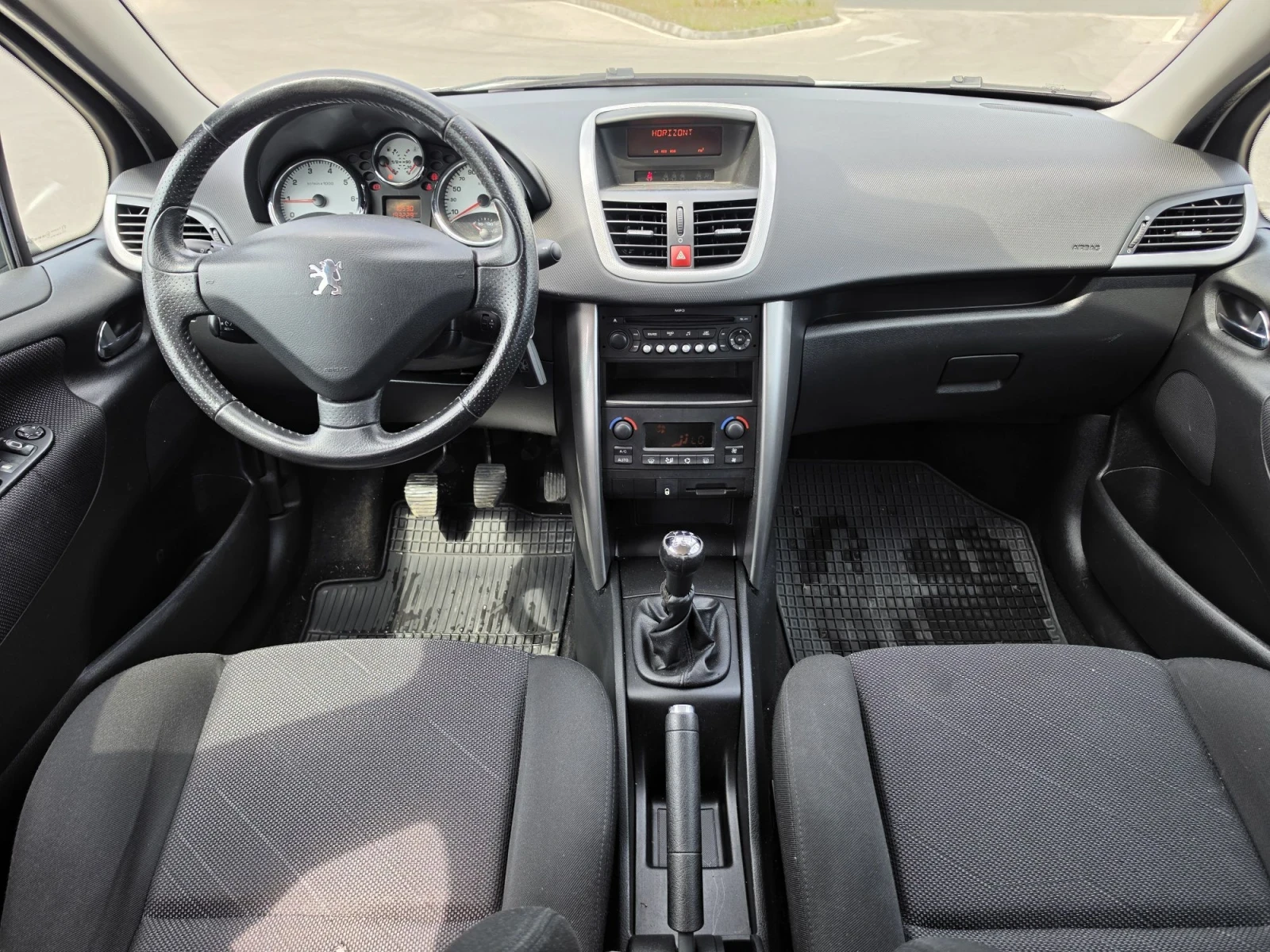 Peugeot 208 1.4/16/75kc, снимка 10 - Автомобили и джипове - 55653031