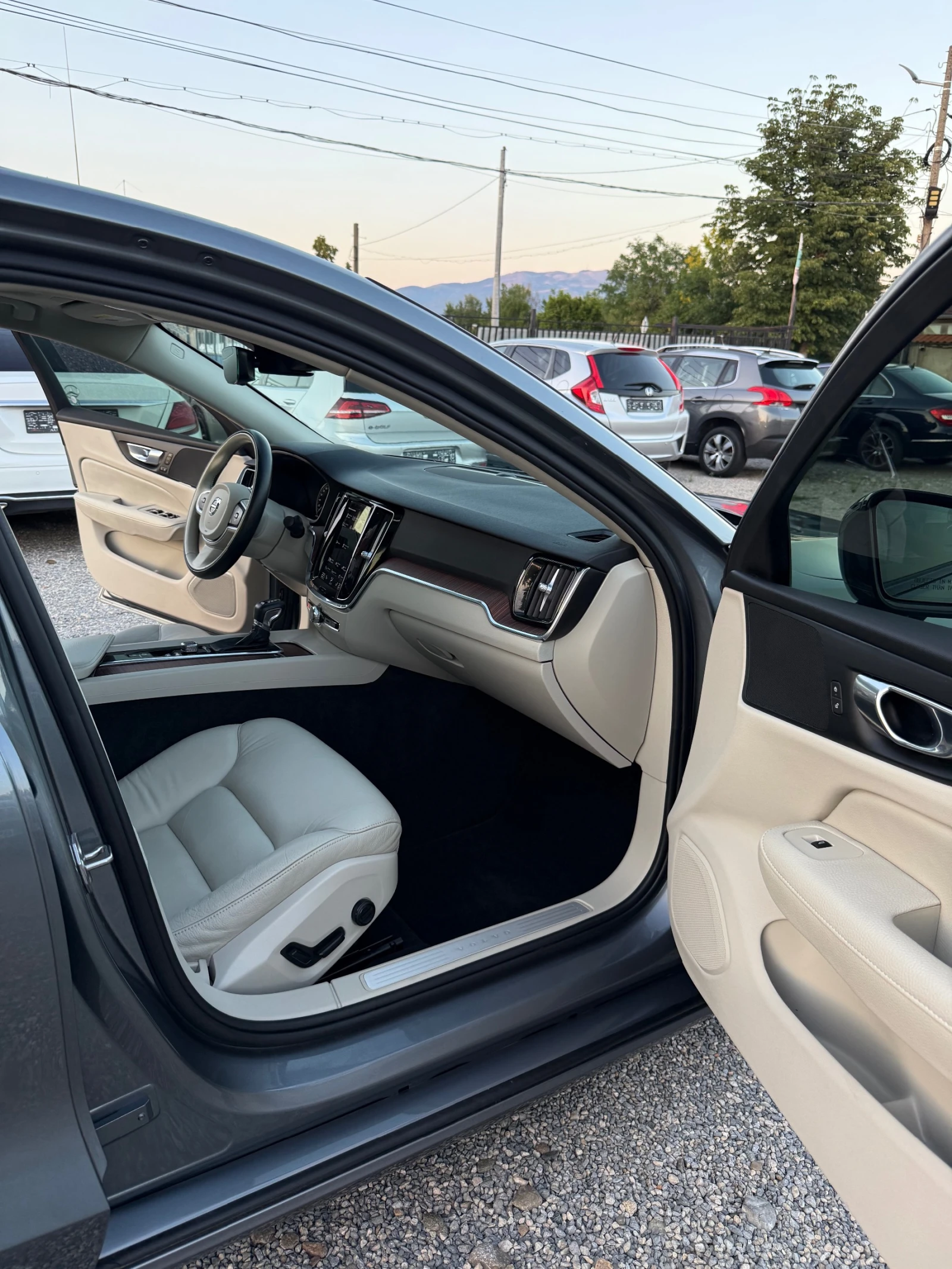 Volvo S60 2.0; T5; 4X4; 250HP, снимка 8 - Автомобили и джипове - 55666246