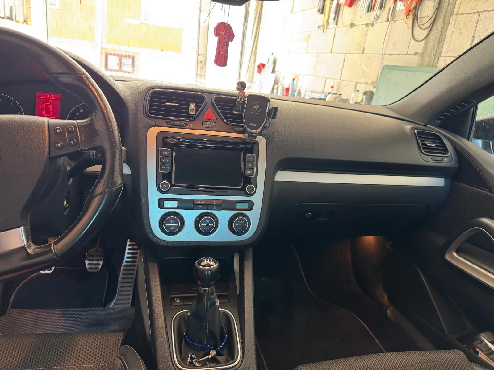 VW Scirocco, снимка 9 - Автомобили и джипове - 56406840