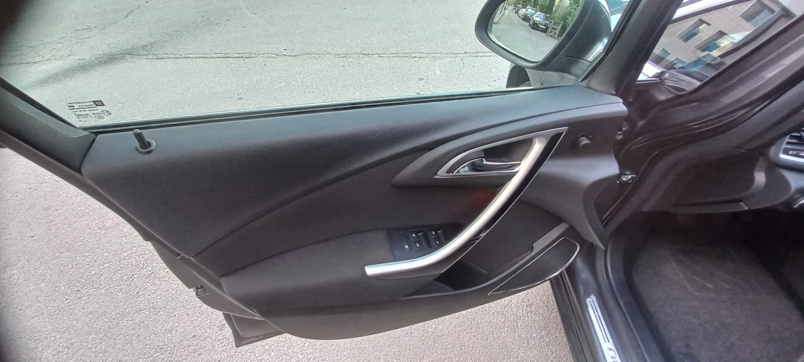 Opel Astra 2.0 CDTI, снимка 7 - Автомобили и джипове - 56452418