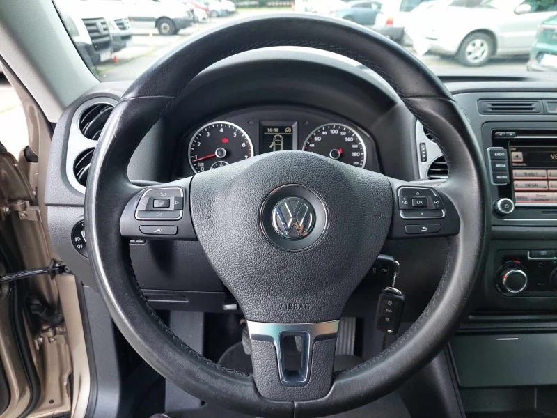 VW Tiguan 1, 4i 122ps УНИКАТ!!!, снимка 8 - Автомобили и джипове - 46188115